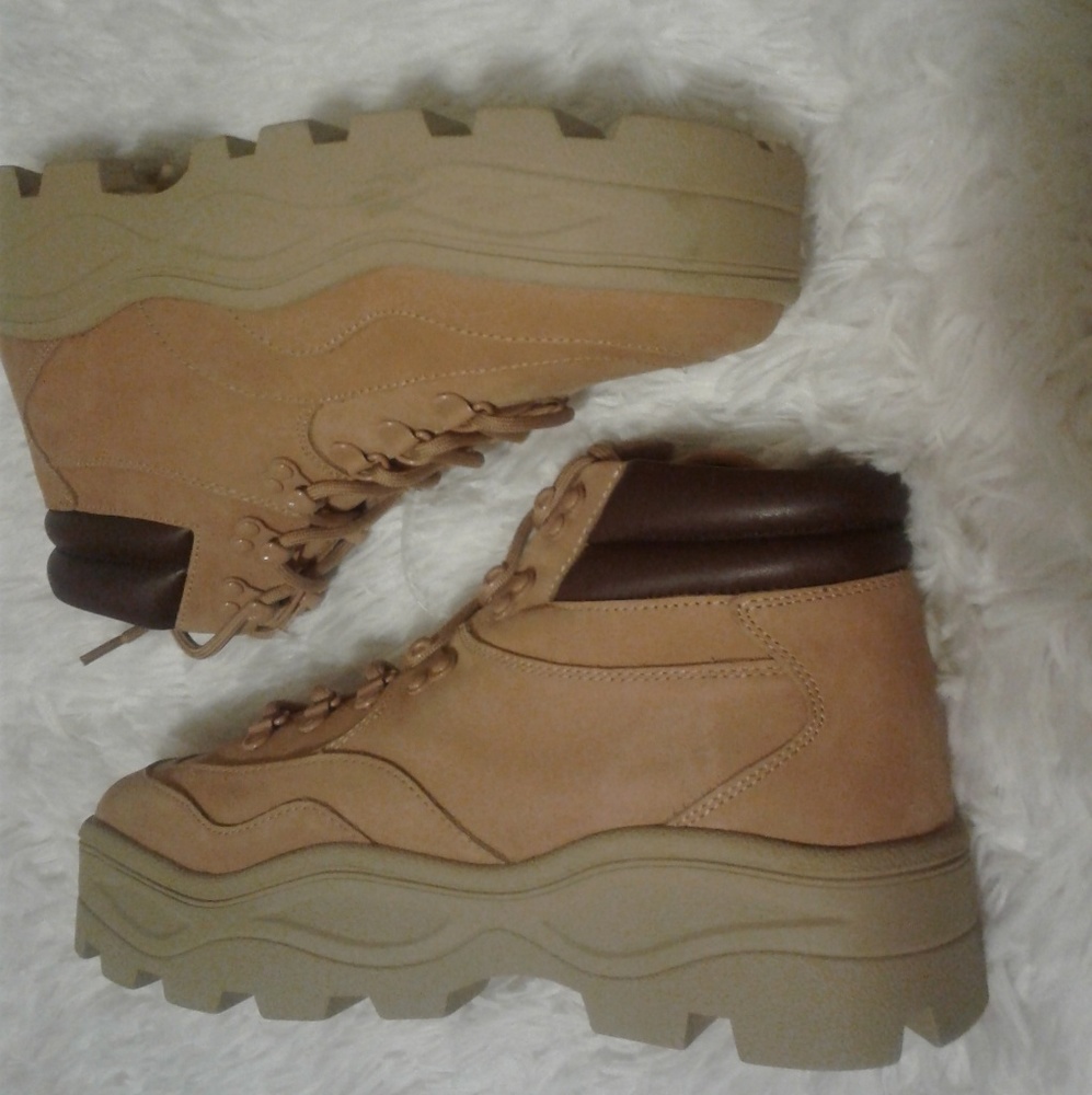 Steve Madden Hiker Boot - Picture 3 of 7